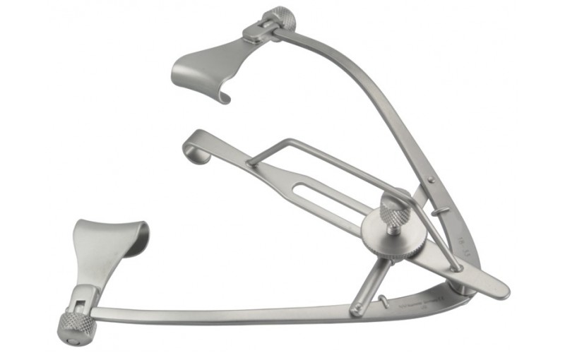 18-33  Maumenee Park Eye Speculum 3 1/2" (8.3 cm) with Solid Blades 14 mm wide with lock screws.